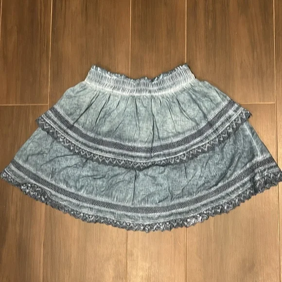 Katie J NWT 2 Tier Stone Wash Mini Skirt - Picture 3 of 3